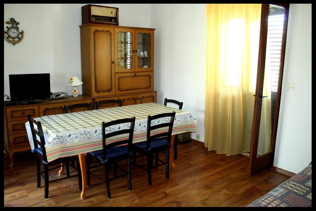 Apartments Boljat Supetar Δωμάτιο φωτογραφία
